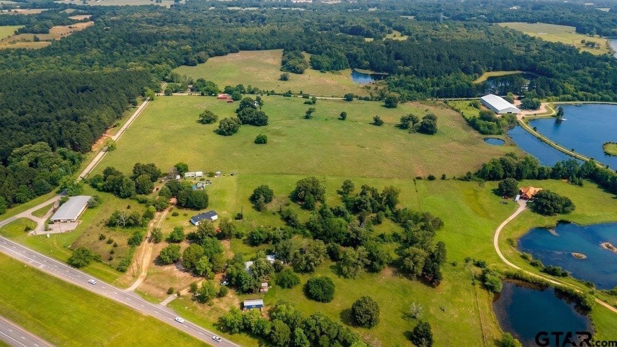 30 acres in Henderson County - photo 5
