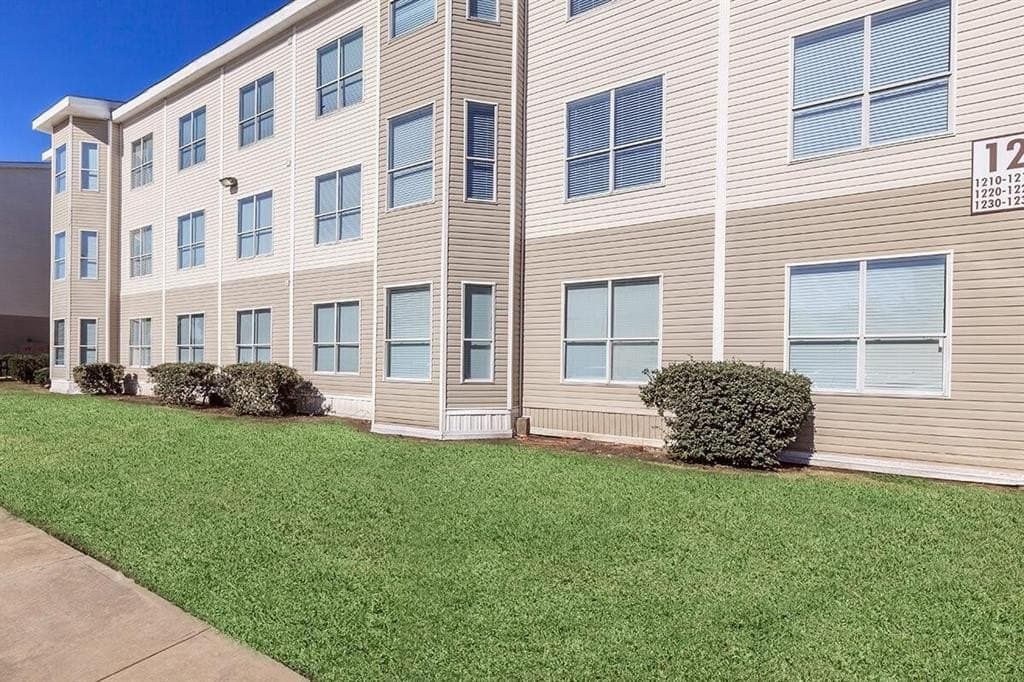 11.65 acres in Harris County gallery image 2