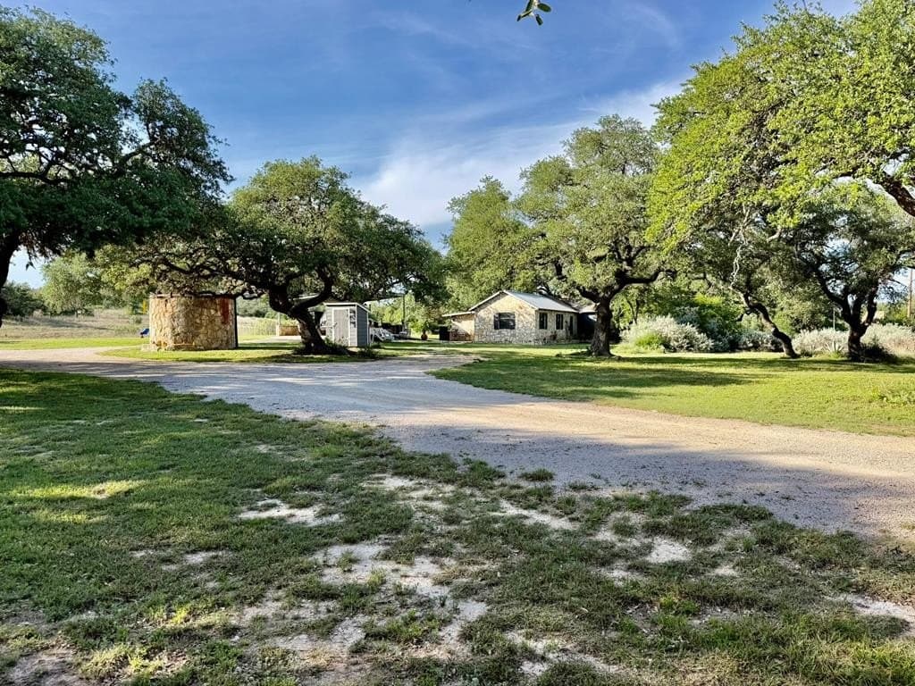 25.39 acres in Blanco County - photo 6