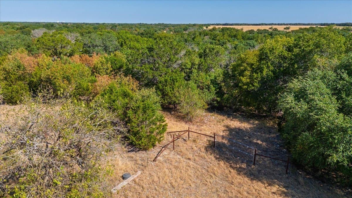 25.92 acres in Bosque County - photo 22