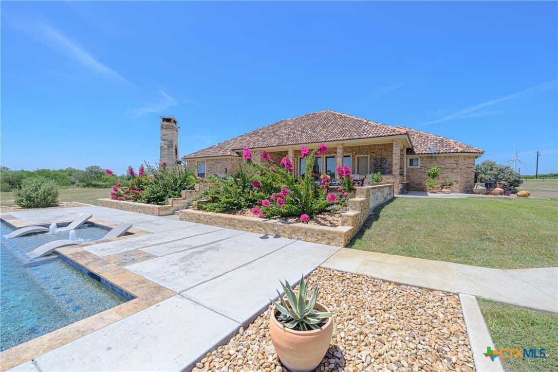 20 acres in Bee County - photo 11