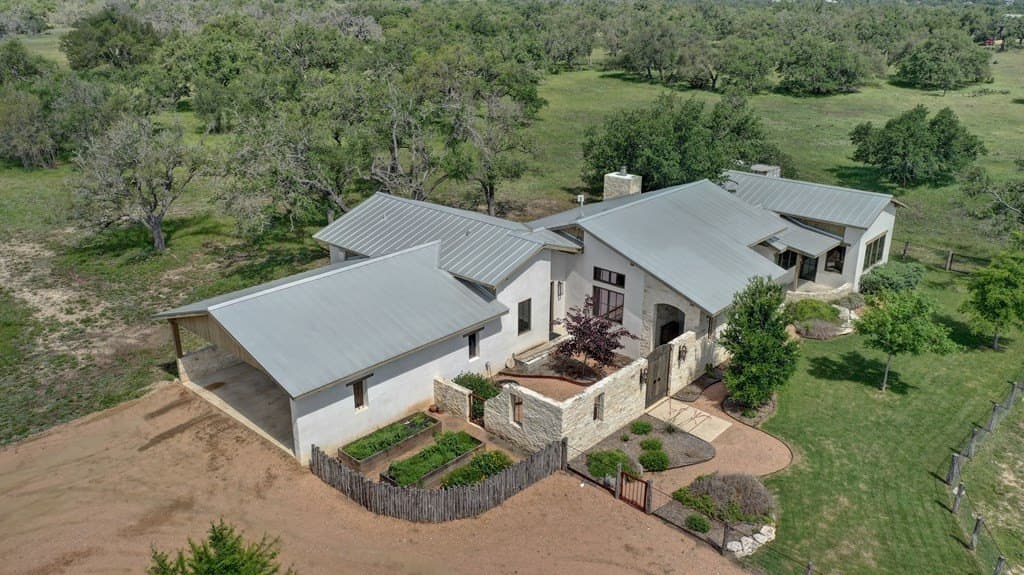 37.66 acres in Gillespie County gallery image 4