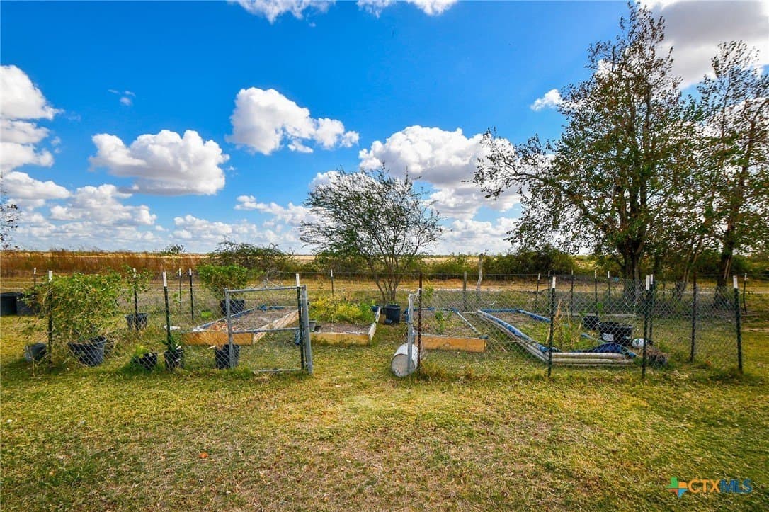 16.14 acres in Colorado County - photo 44