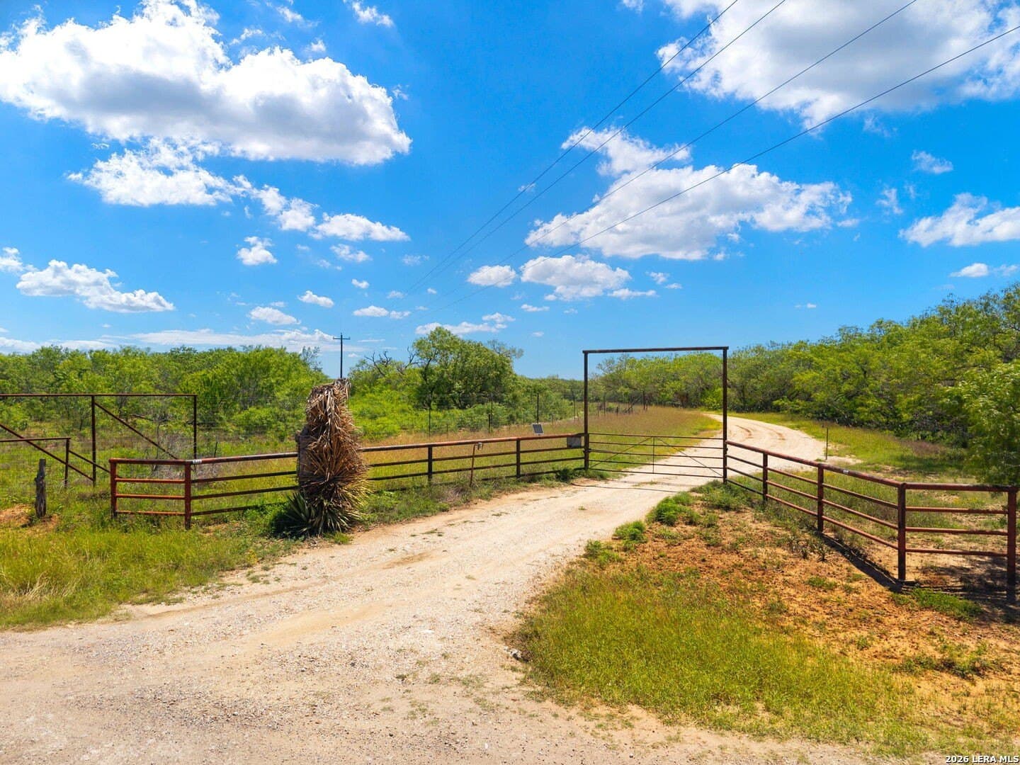 16.27 acres in Atascosa County