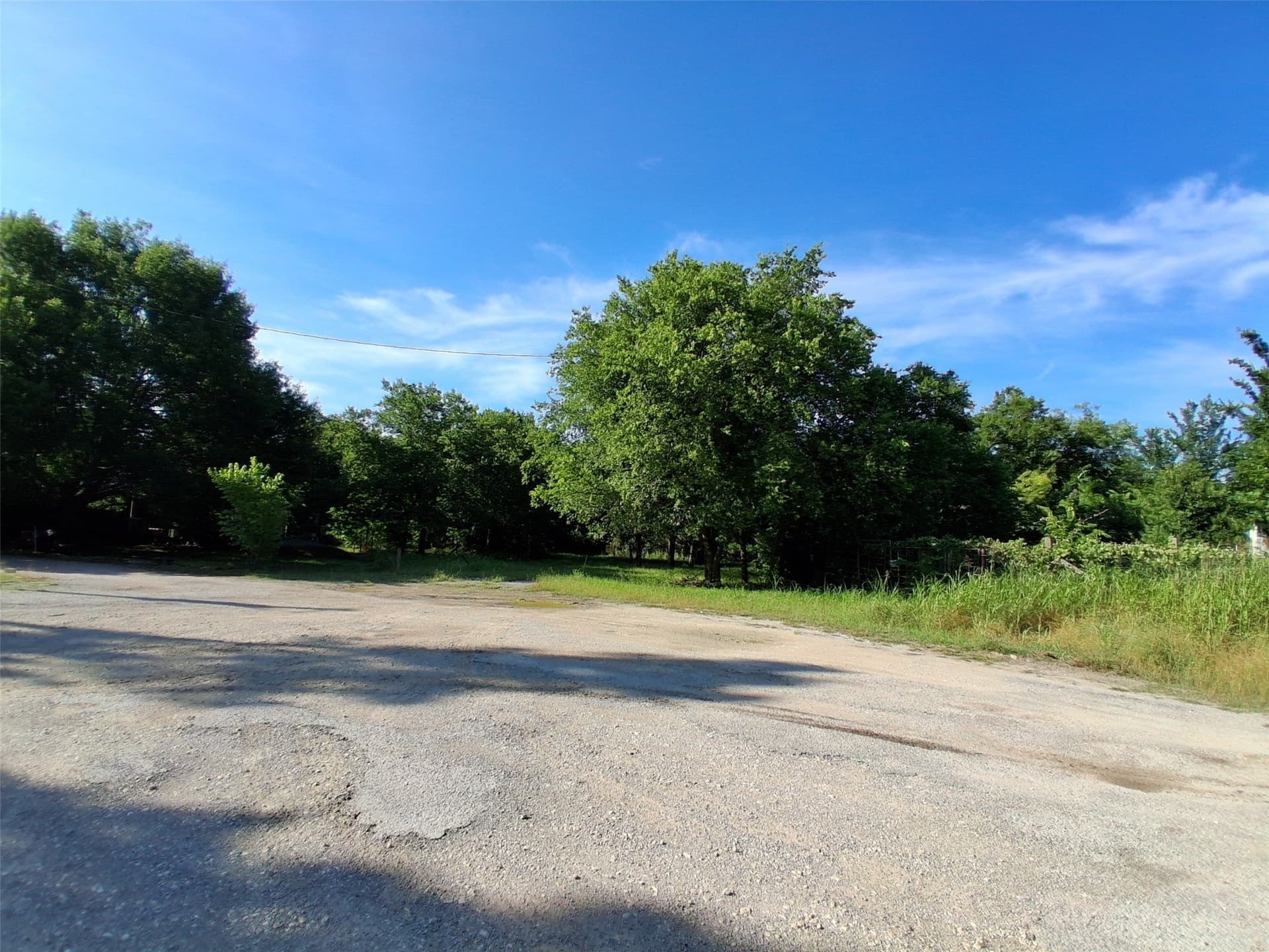 2 acres in Johnson County gallery image 3