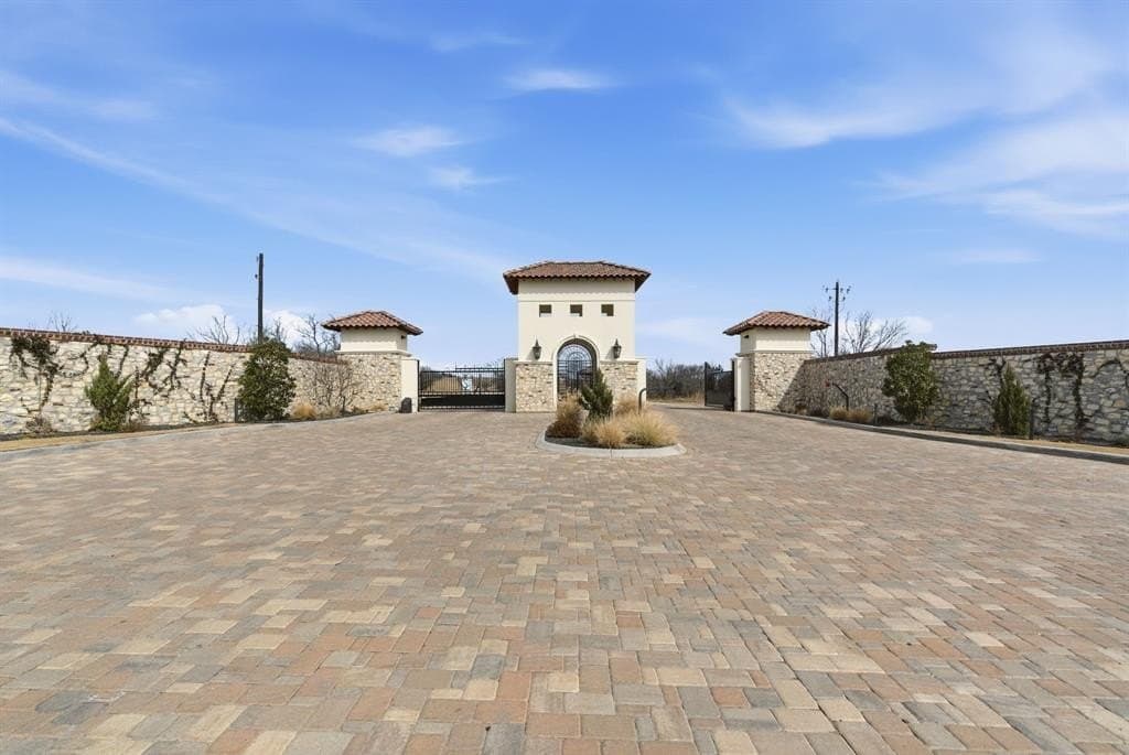 2.14 acres in Parker County