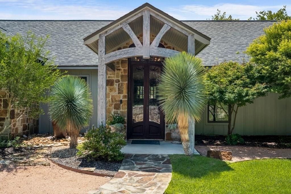 12.08 acres in Gillespie County gallery image 3