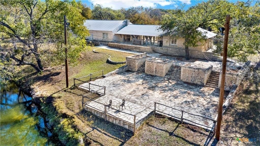 378 acres in Lampasas County gallery image 3