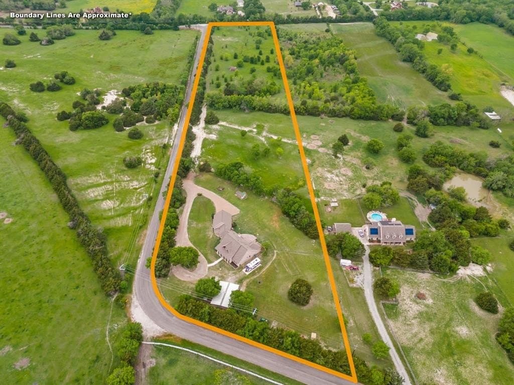 10 acres in Collin County gallery image 3