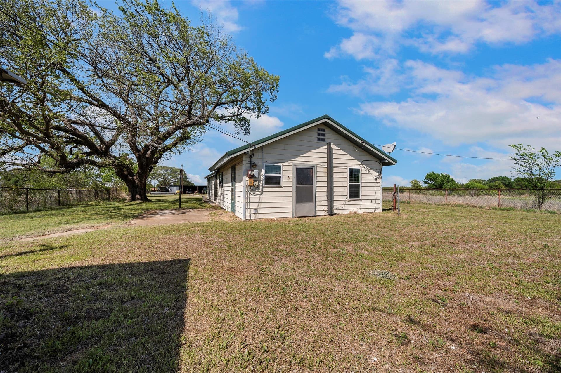 50 acres in Montague County - photo 25