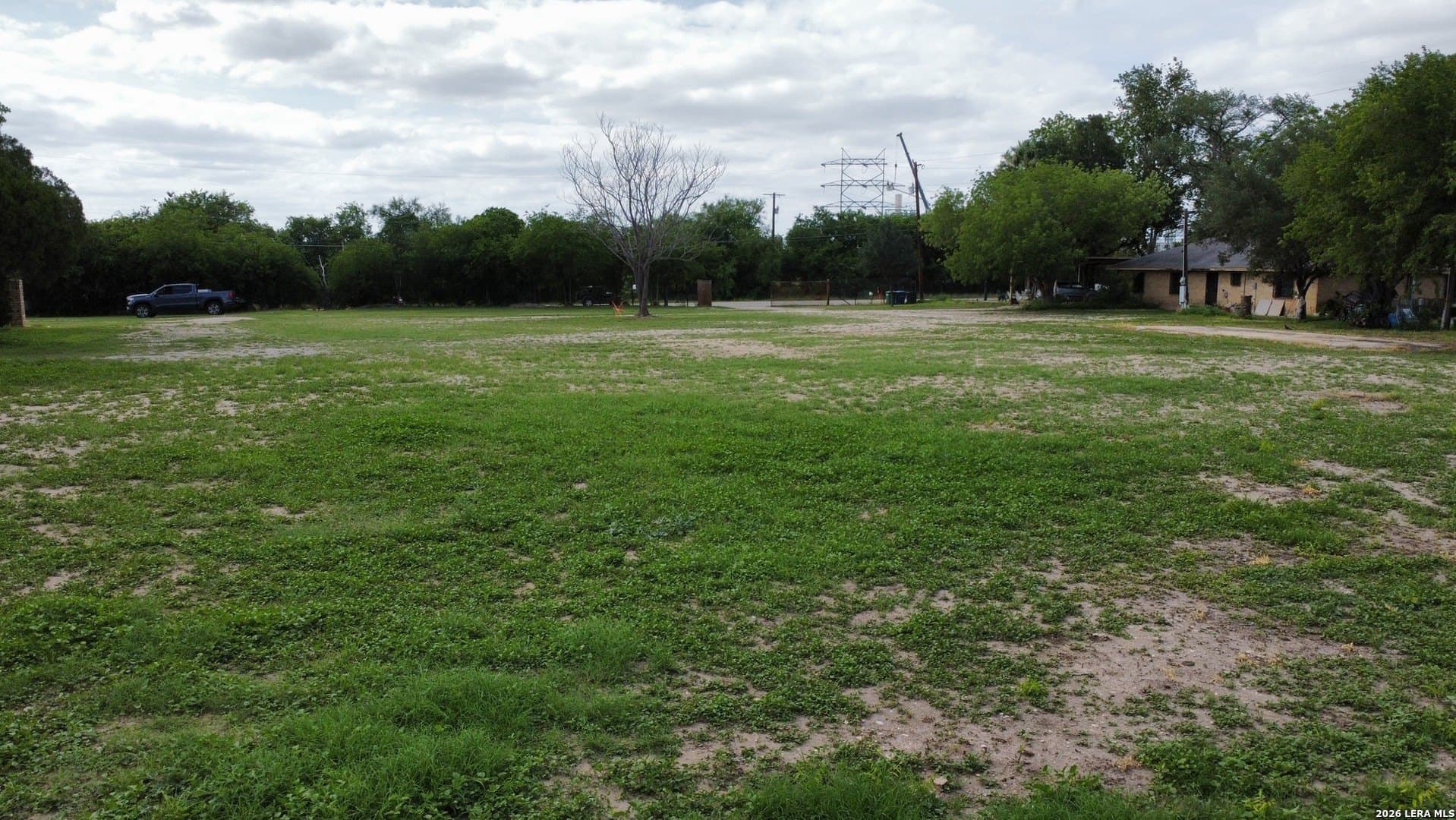 0.45 acres in Bexar County gallery image 4