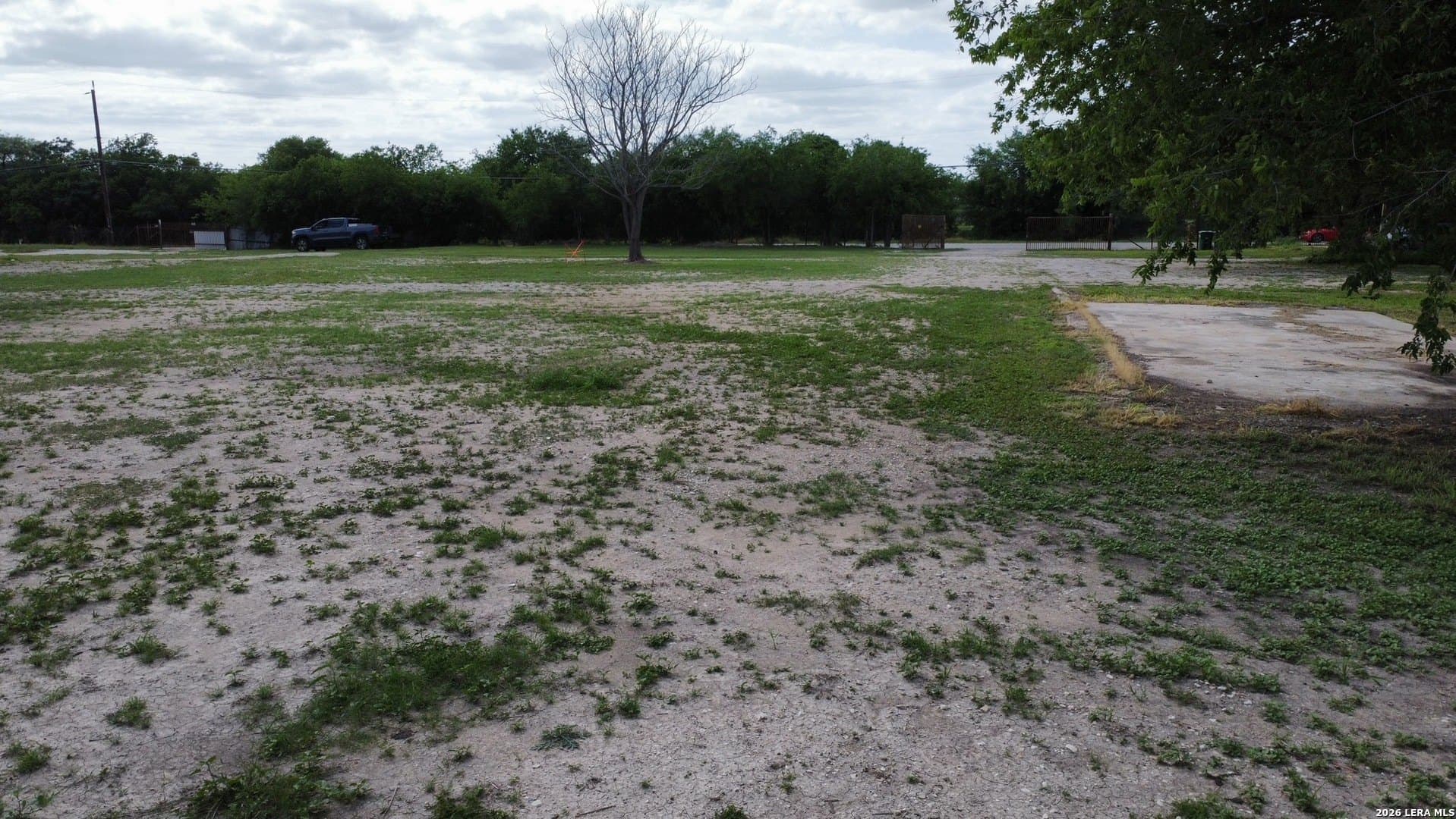 0.45 acres in Bexar County gallery image 3