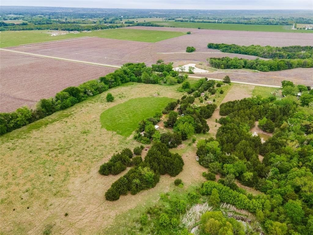 1.9 acres in Collin County gallery image 4