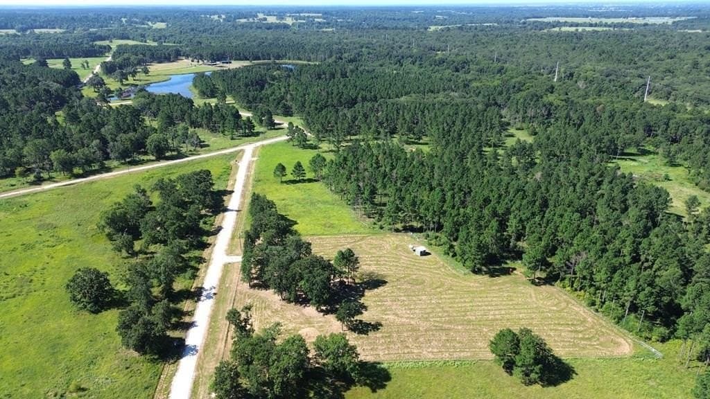 10.01 acres in Texas County