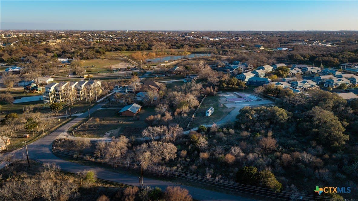 3.59 acres in Comal County - photo 2