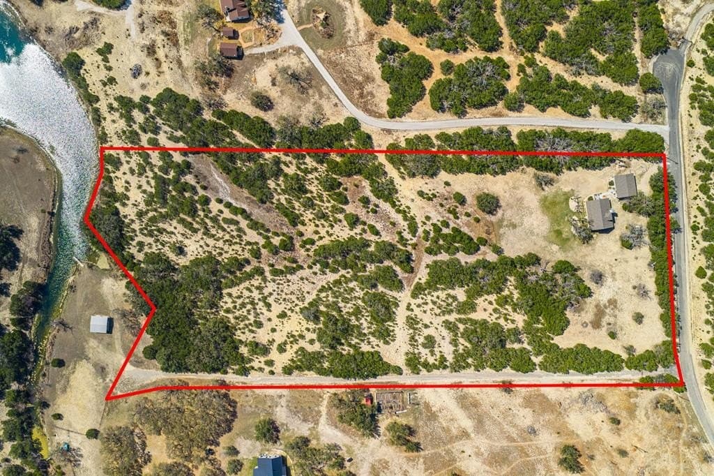 10 acres in Kerr County - photo 4