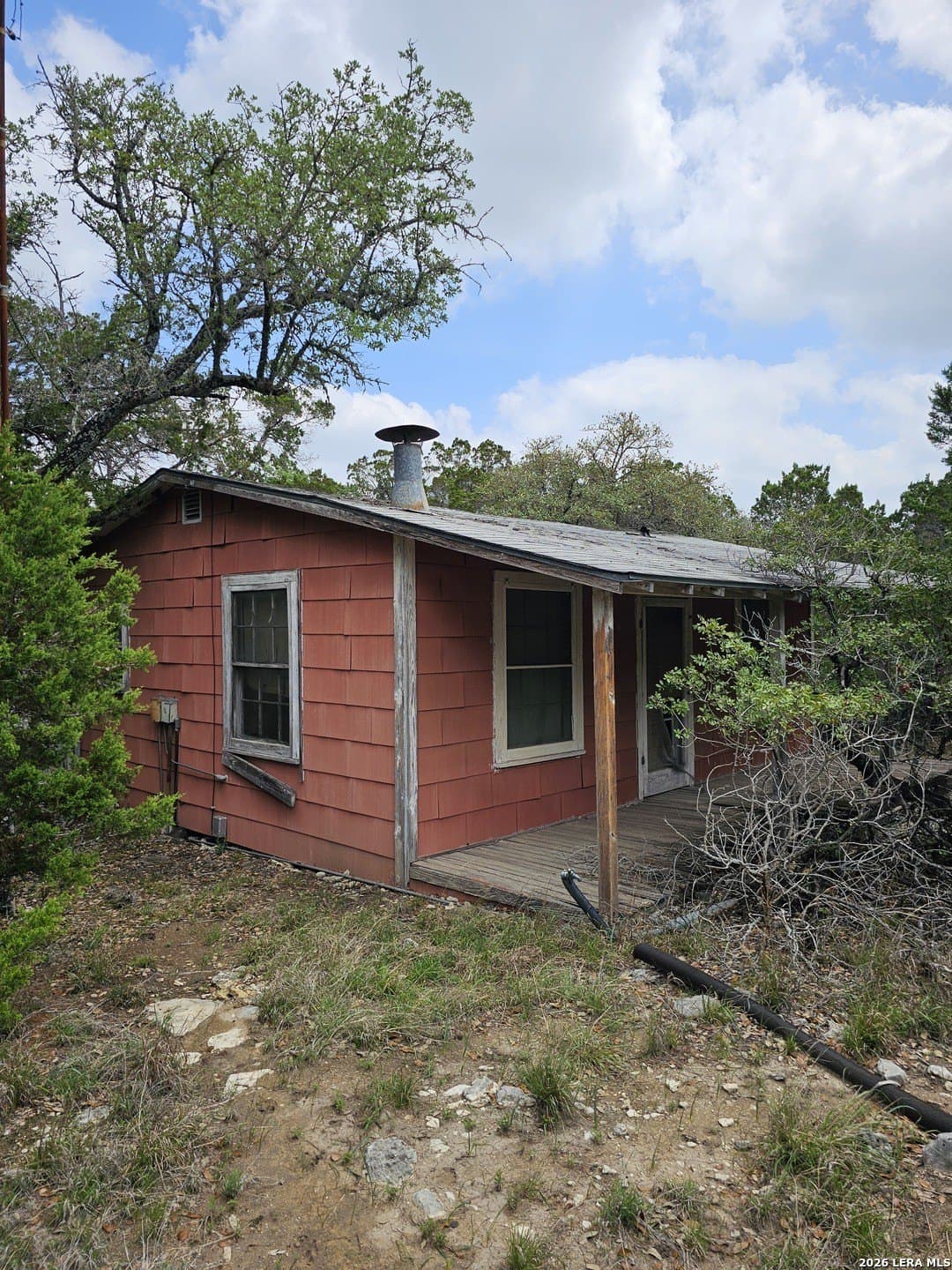 1.86 acres in Bandera County