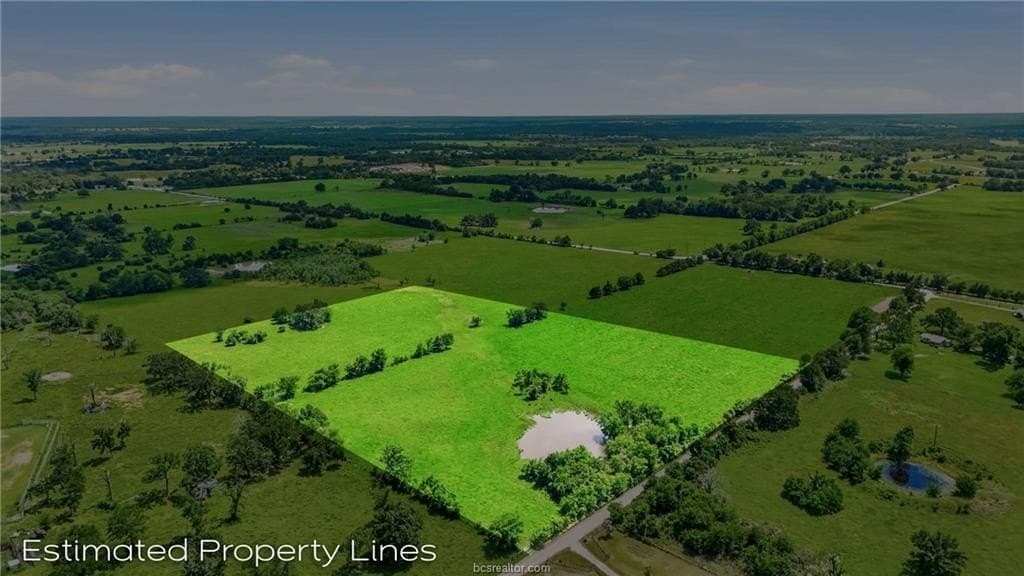 12.82 acres in Robertson County