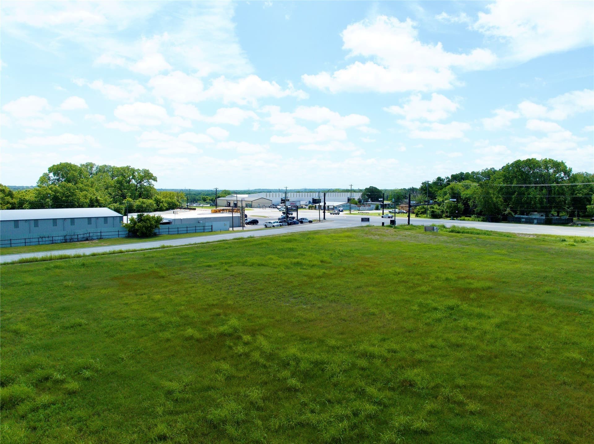 1.95 acres in Parker County gallery image 3