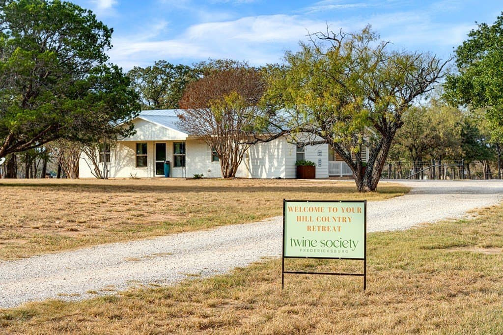 14.02 acres in Gillespie County gallery image 4