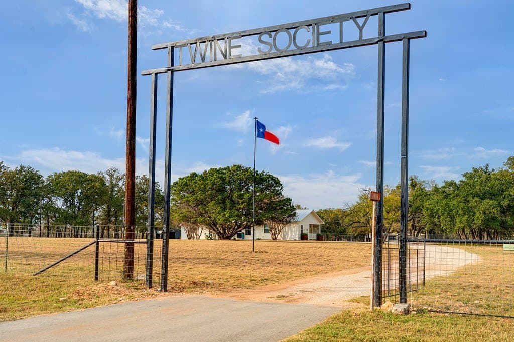 14.02 acres in Gillespie County gallery image 2