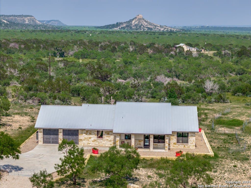 66.67 acres in Kimble County