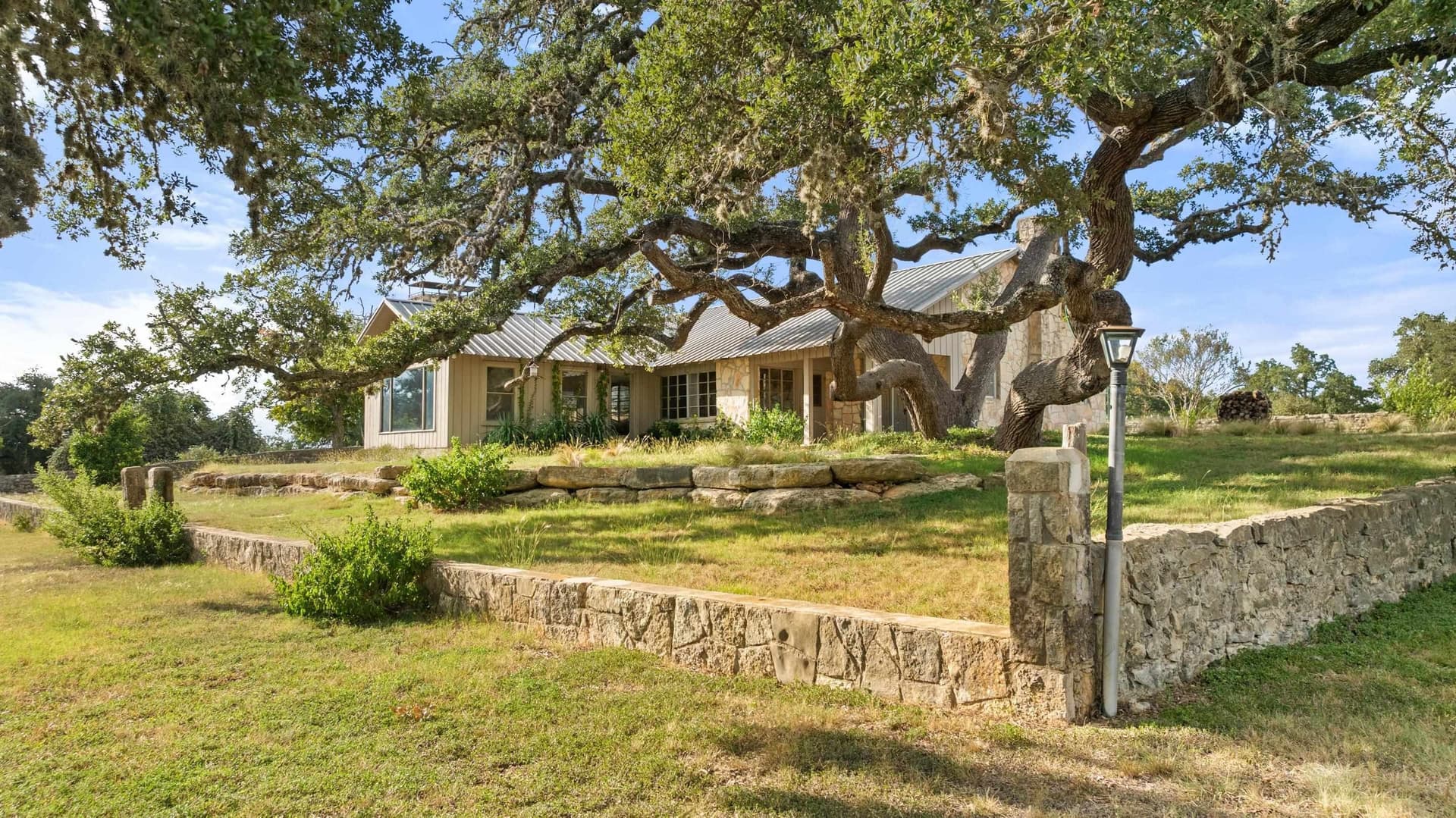10.01 acres in Blanco County