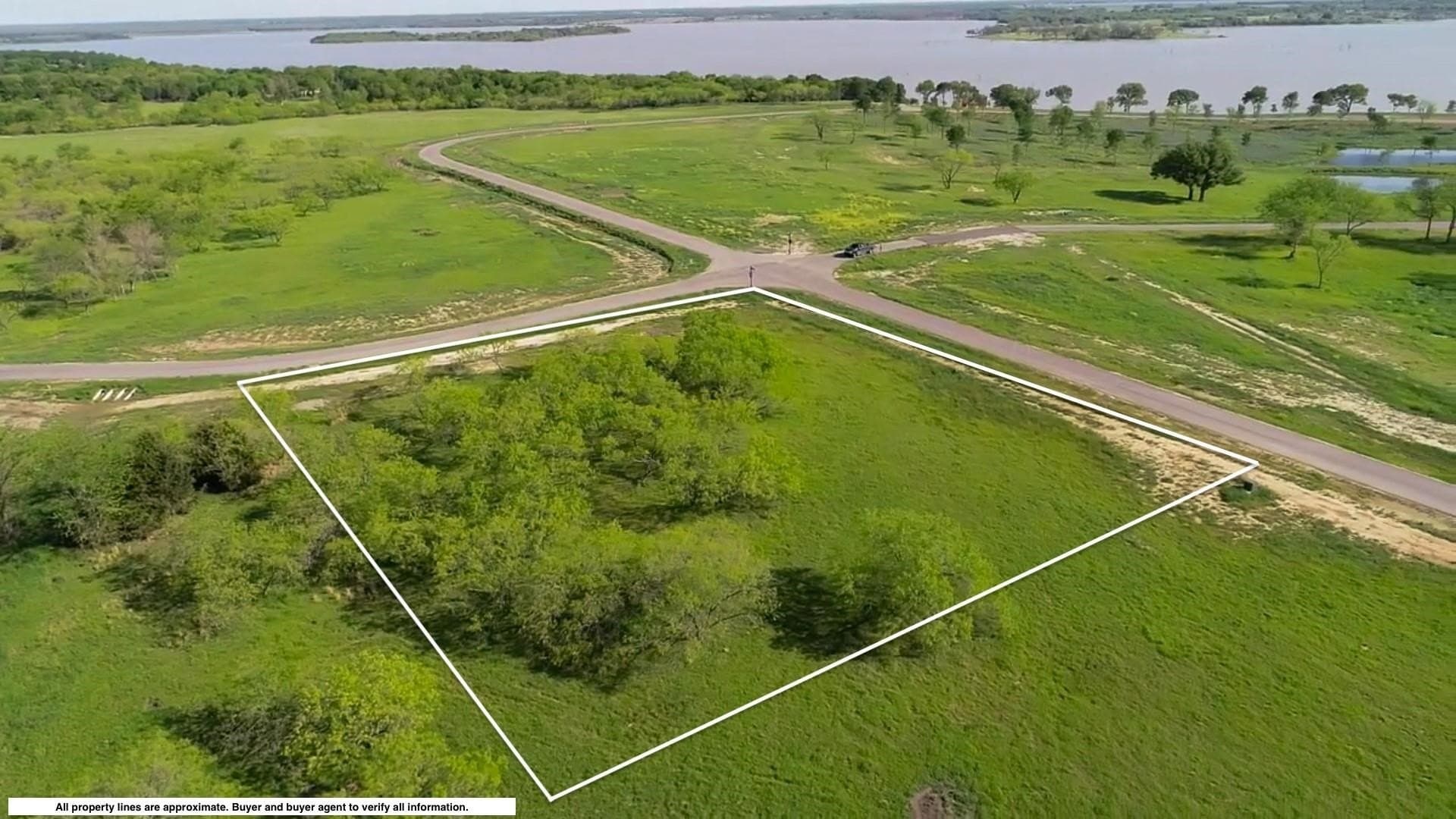1.06 acres in Navarro County - photo 18