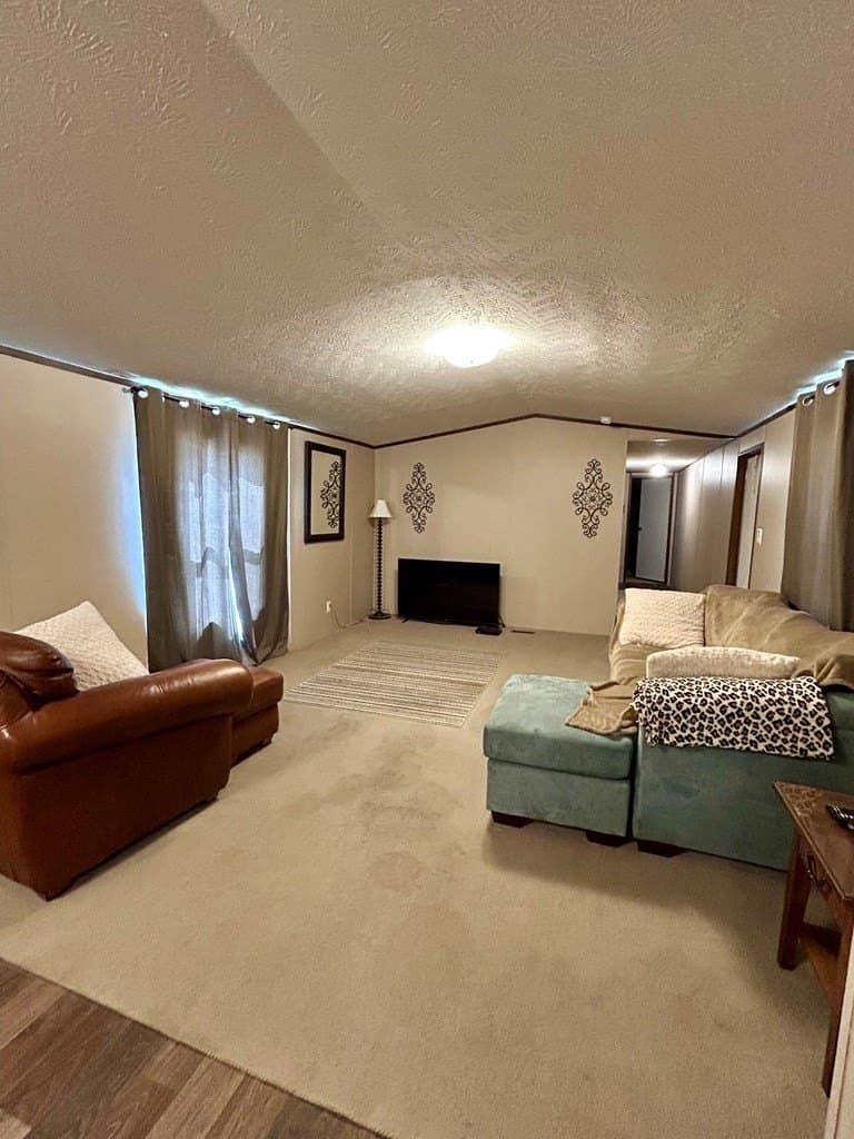 37 acres in Pecos County gallery image 3