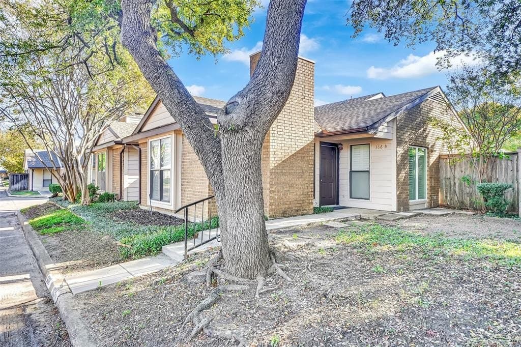 11.74 acres in Dallas County gallery image 3