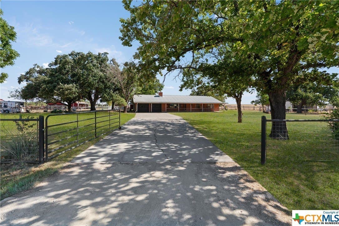 10 acres in Milam County gallery image 2