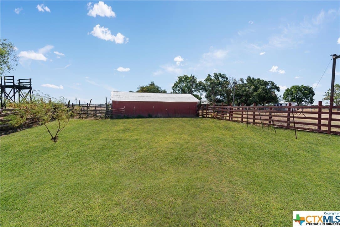 10 acres in Milam County - photo 19