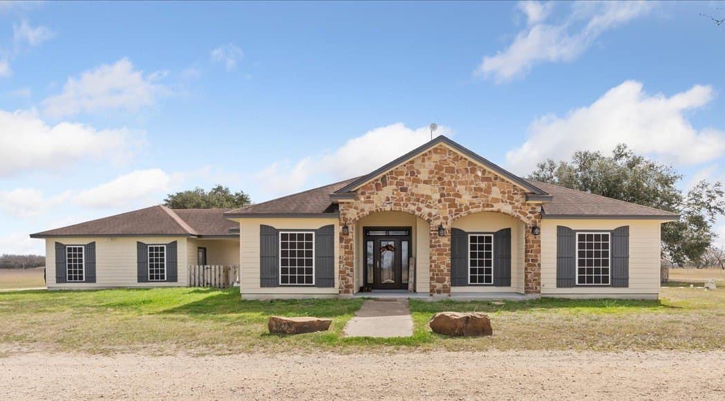 18.59 acres in Nueces County