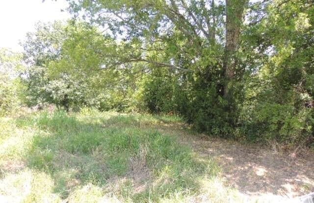 1.72 acres in Hunt County gallery image 3