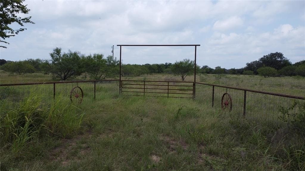 10.5 acres in Erath County