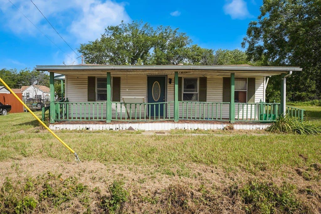 0.32 acres in Kaufman County - photo 6