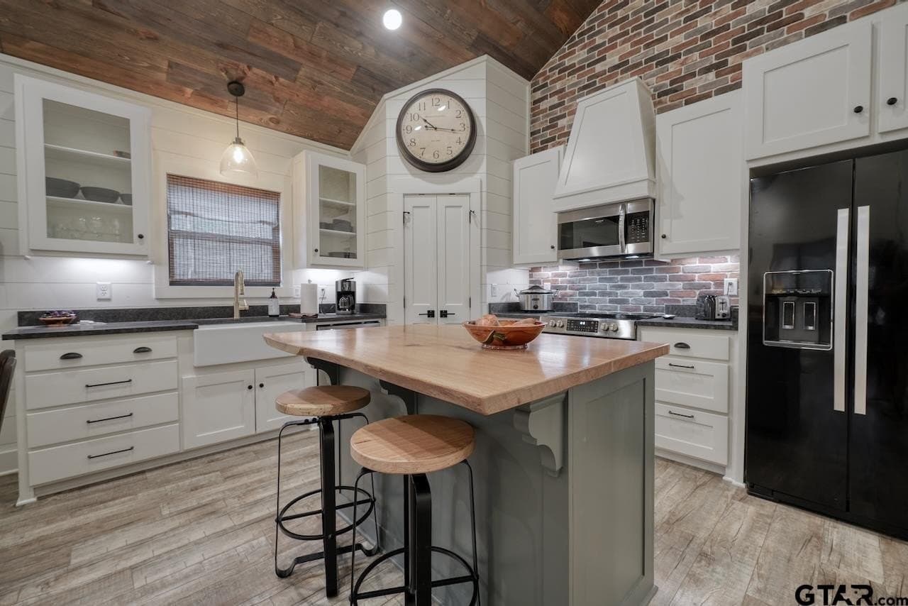 18.24 acres in Smith County gallery image 2