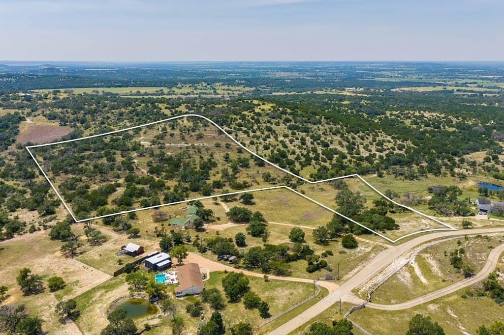 17 acres in Gillespie County gallery image 2