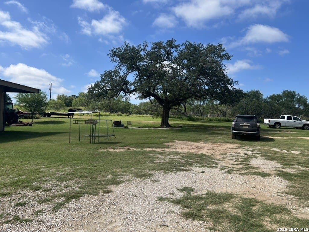 3.75 acres in Atascosa County gallery image 2