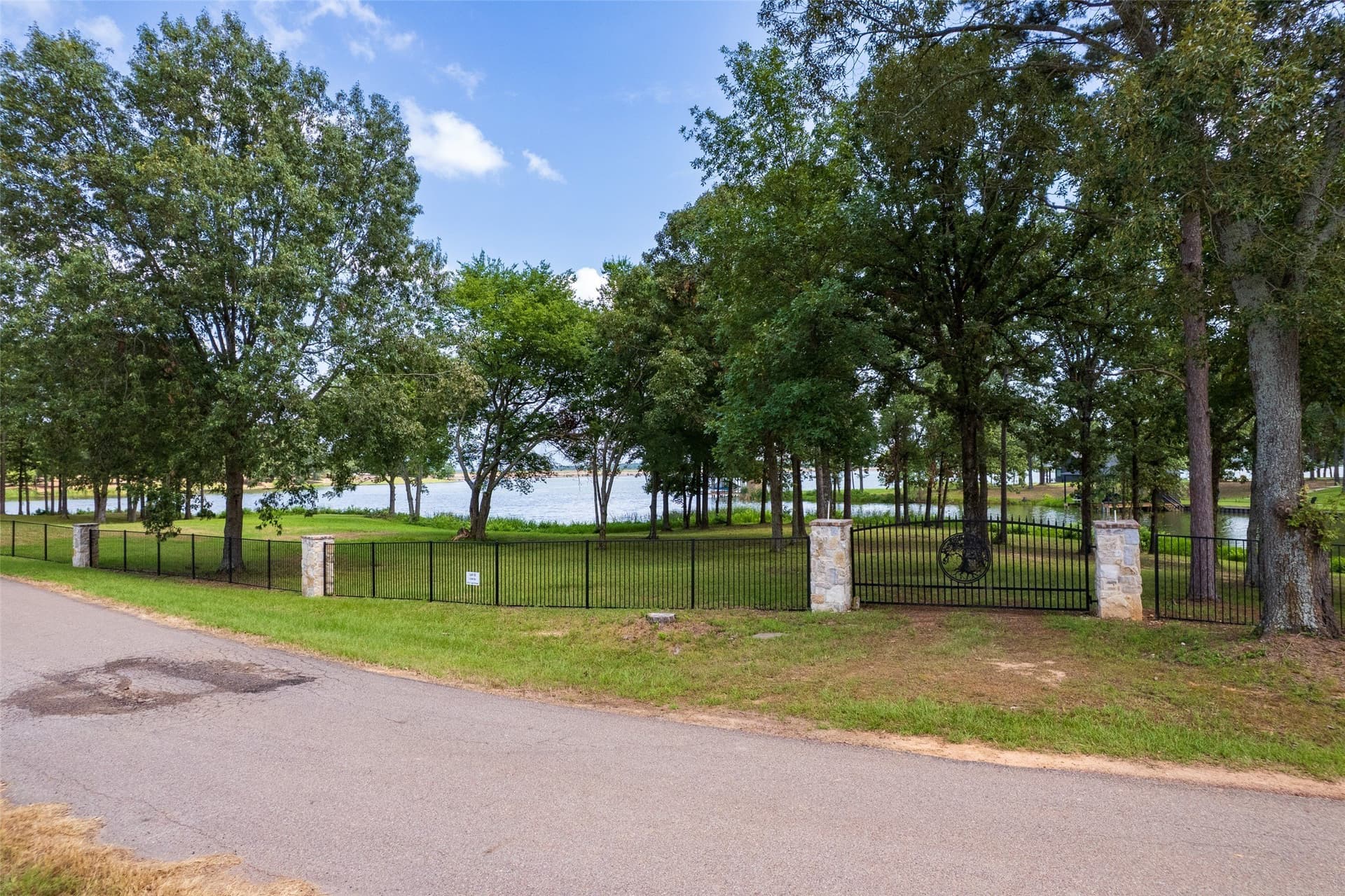 1.3 acres in Franklin (TX) County
