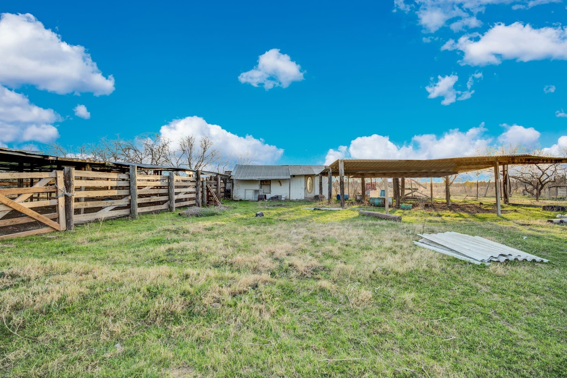 10.1 acres in Navarro County gallery image 4
