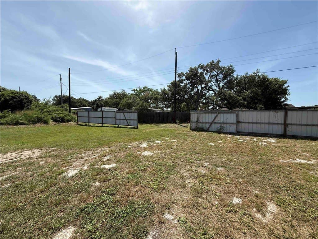 0.32 acres in San Patricio County - photo 6