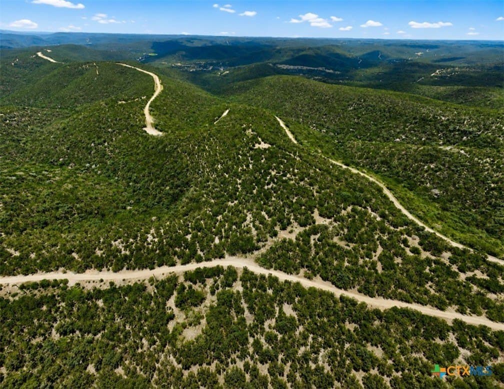 28.62 acres in Real County - photo 2