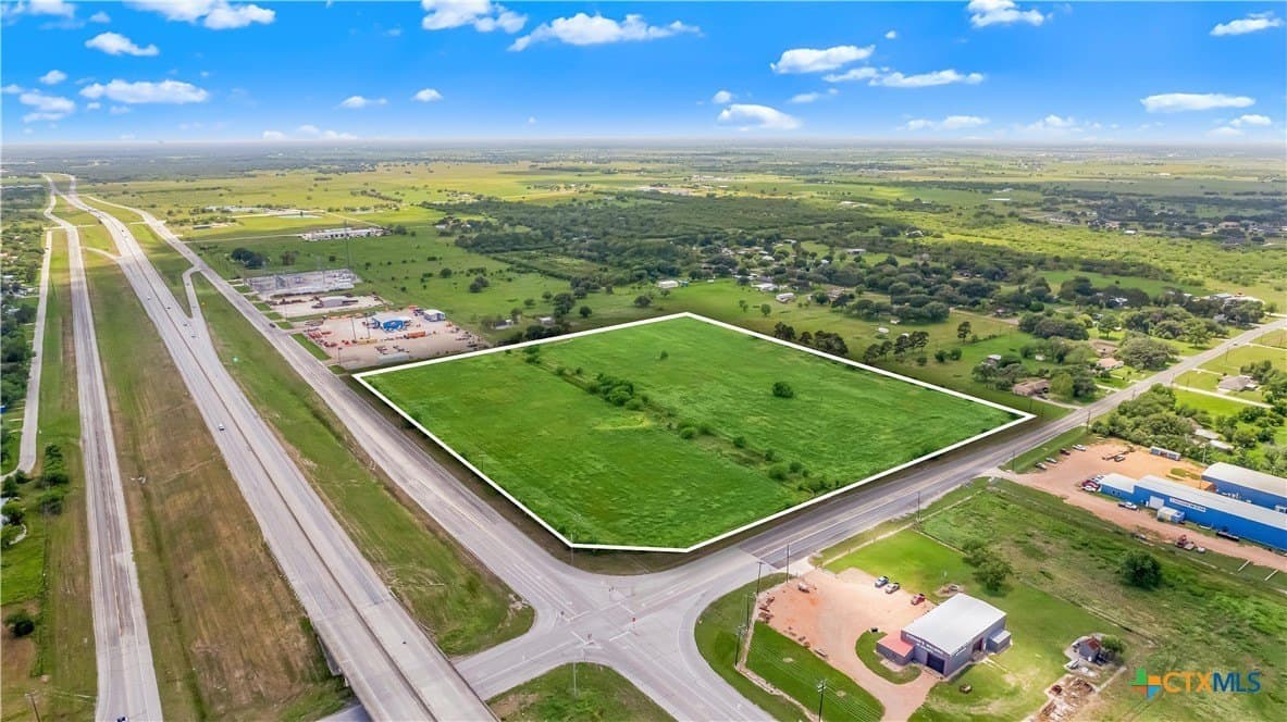 18.37 acres in Victoria County gallery image 2