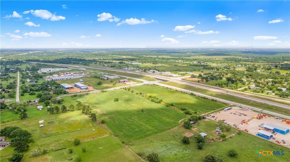 18.37 acres in Victoria County gallery image 3