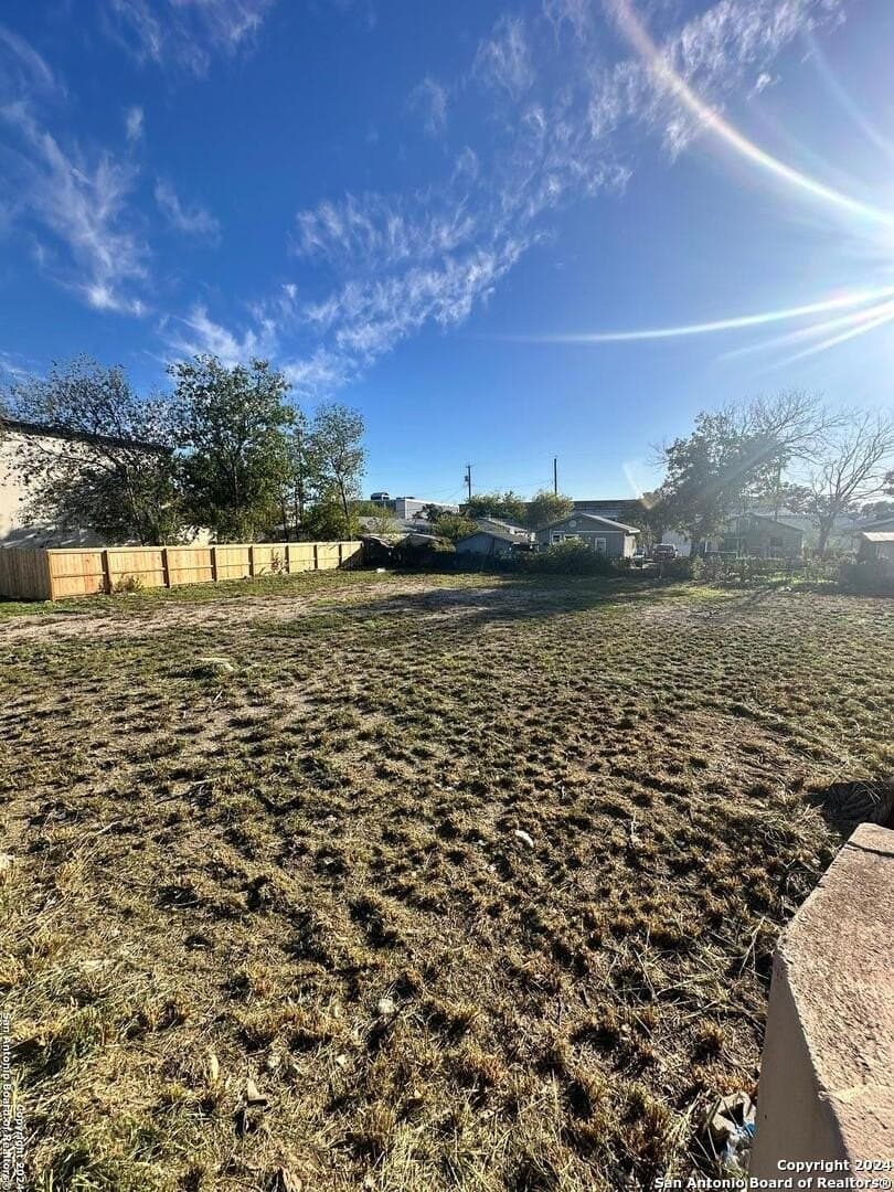 0.18 acres in Bexar County gallery image 3