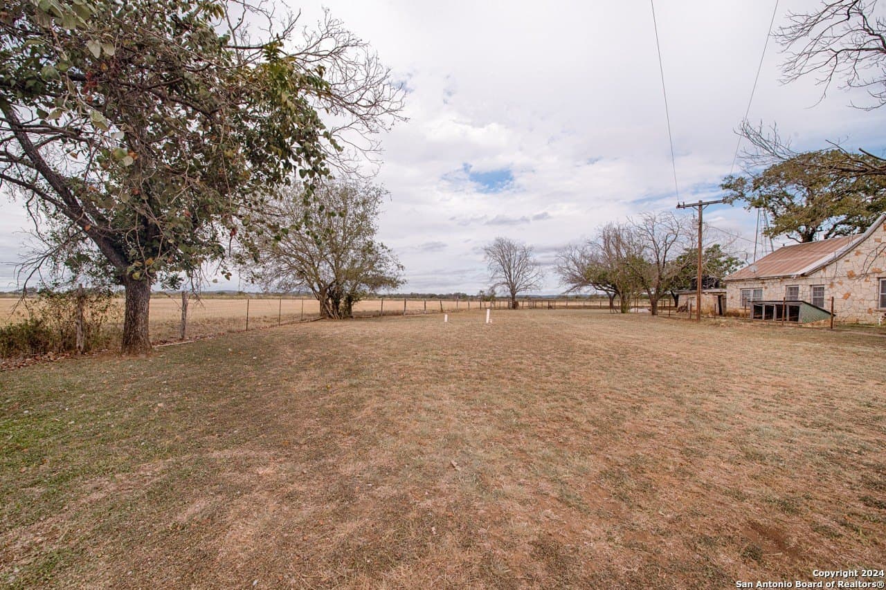 10.5 acres in Kerr County - photo 6