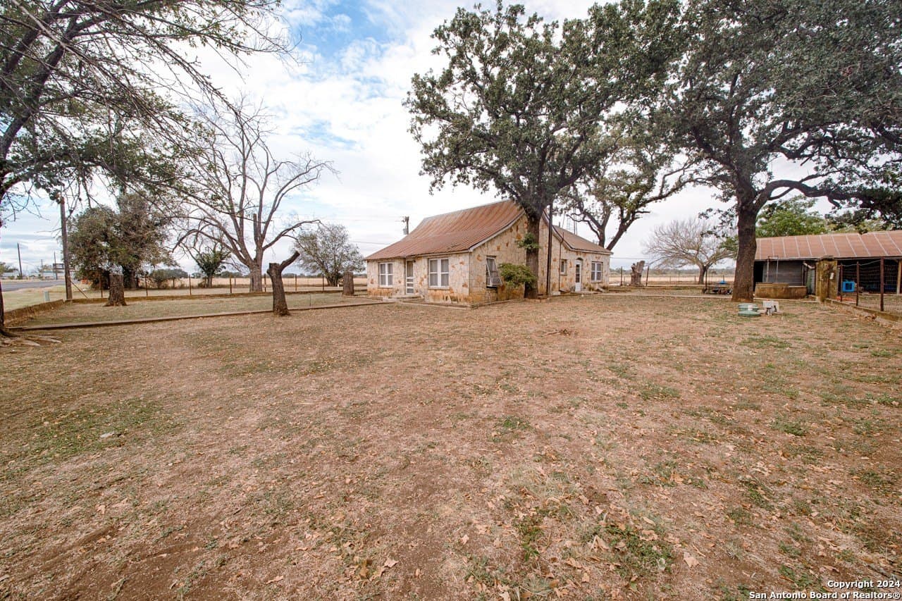 10.5 acres in Kerr County