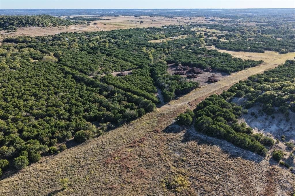 10 acres in Bosque County gallery image 4
