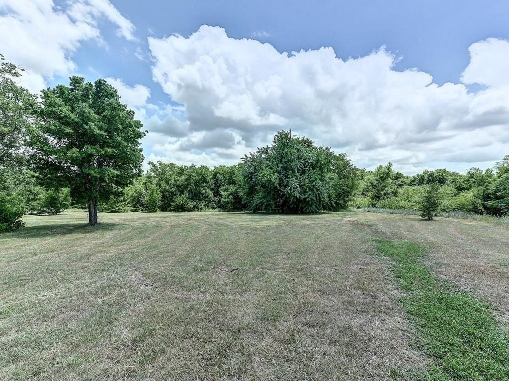 9.73 acres in Johnson County